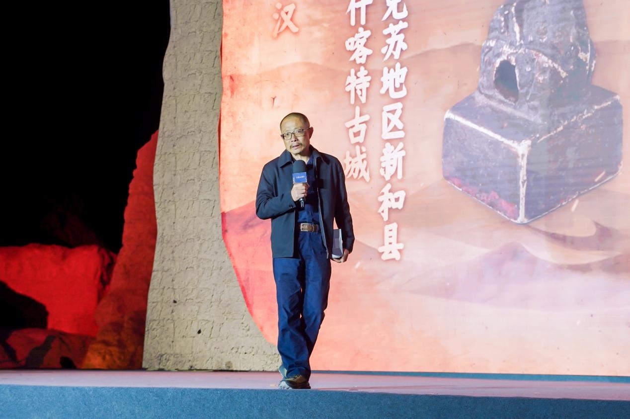 陳凌在“何以中國·五星出東方”網(wǎng)絡主題宣傳活動現(xiàn)場演講。人民視頻供圖