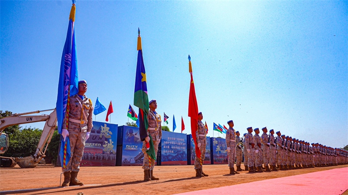 授勛官兵莊嚴列隊。王軍杰攝