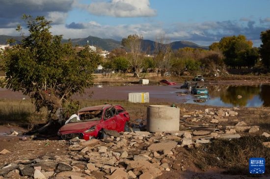 這是11月2日在西班牙烏鐵爾拍攝的受災(zāi)區(qū)域。新華社記者 孟鼎博 攝