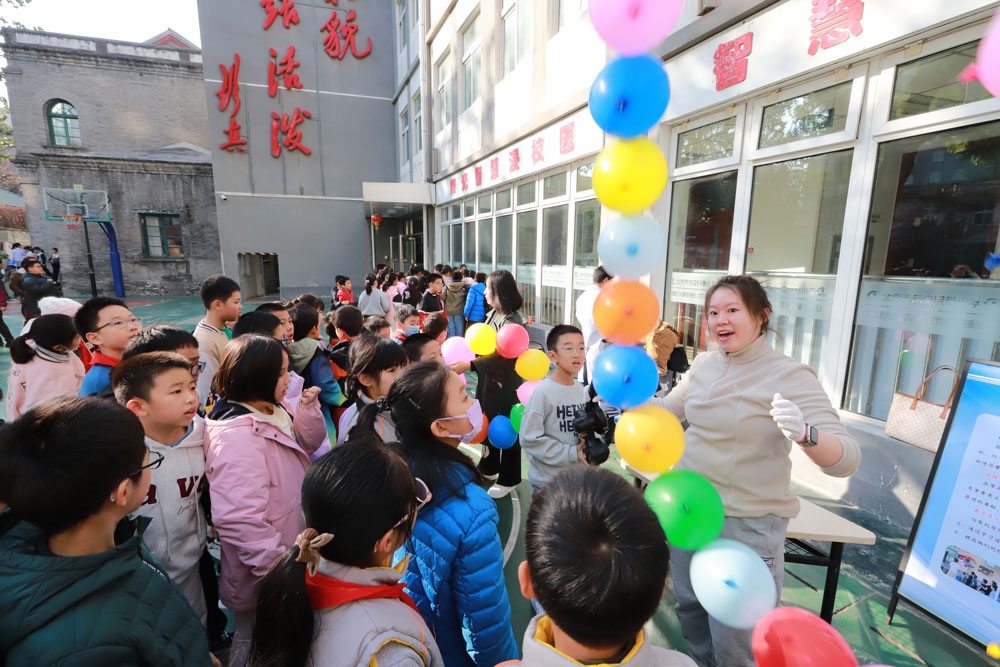 科學(xué)節(jié)現(xiàn)場(chǎng)。校方供圖