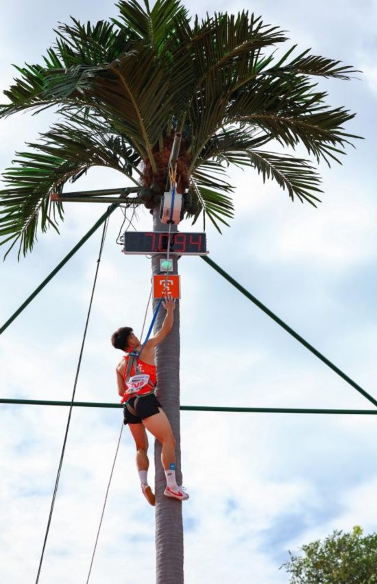 11月23日，廣東隊(duì)選手黃新鴻在比賽中。新華社記者 楊植森 攝