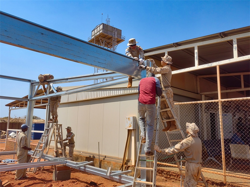 圖2-通力合作推進(jìn)任務(wù)(鄧原淘攝)