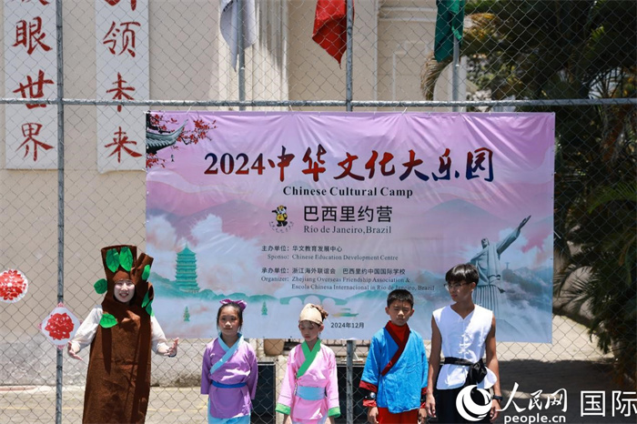 話劇《司馬光砸缸》演繹了中國家喻戶曉的兒童故事。人民網記者 陳海琪攝