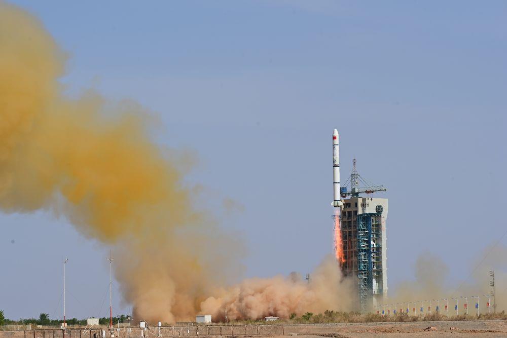 △2023年5月21日16時，我國在酒泉衛(wèi)星發(fā)射中心采用長征二號丙運載火箭，成功發(fā)射首顆內地與澳門合作研制的空間科學衛(wèi)星“澳門科學一號”。