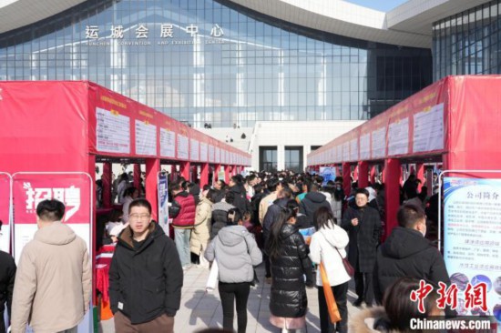 圖為招聘活動現(xiàn)場。 解凱光 攝