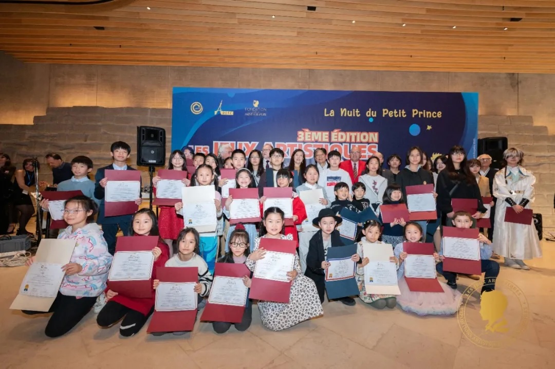 第三屆國際藝術(shù)聯(lián)創(chuàng)聯(lián)展盛大開幕。法中交流促進(jìn)會(huì)供圖