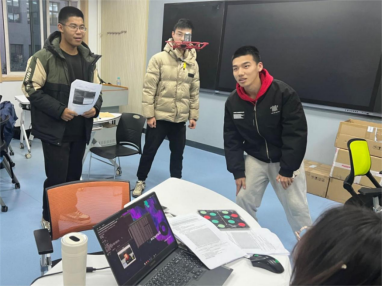 智能無人系統(tǒng)“做中悟”高階項目式課程。校方供圖