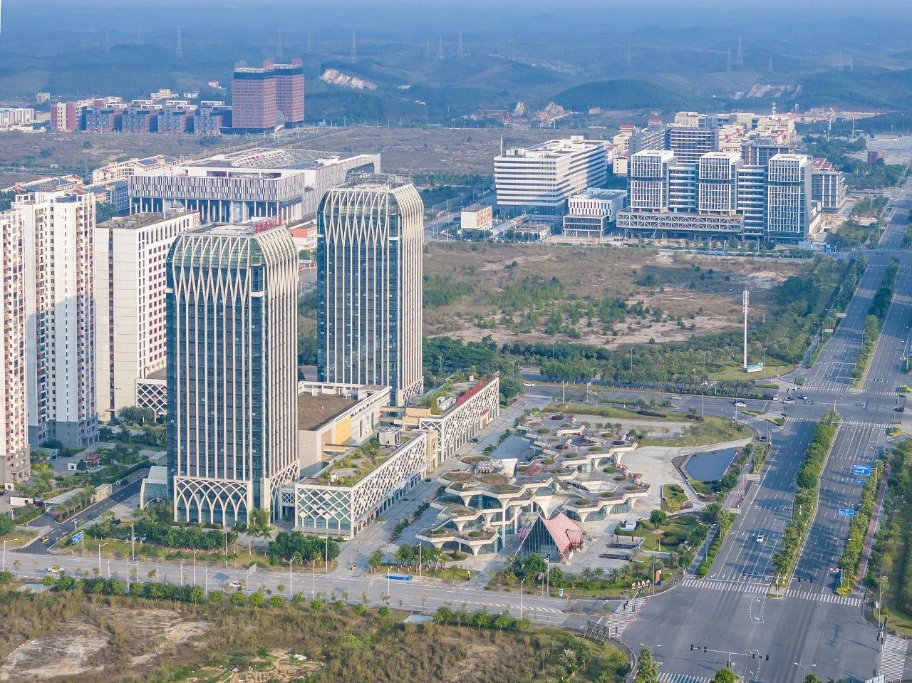 2023年11月，廣西欽州，航拍中國(guó)—馬來(lái)西亞欽州產(chǎn)業(yè)園區(qū)。