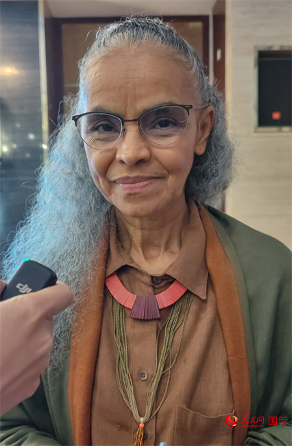 巴西環(huán)境與氣候部部長(zhǎng)瑪麗娜·席爾瓦接受人民網(wǎng)采訪。人民網(wǎng)記者 符園園攝