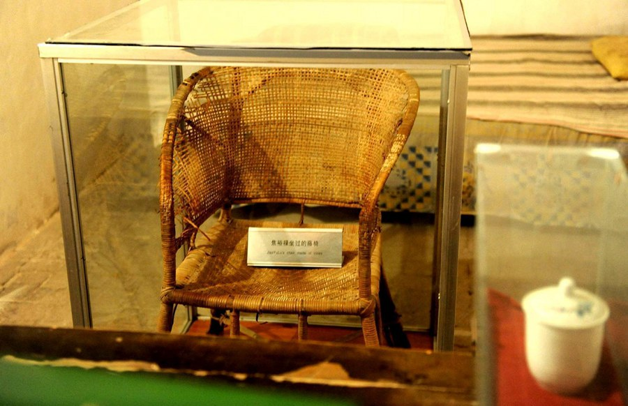這是在河南省蘭考縣焦裕祿同志紀念館內(nèi)拍攝的焦裕祿曾用過的藤椅（2014年5月5日攝）。新華社記者 朱祥 攝
