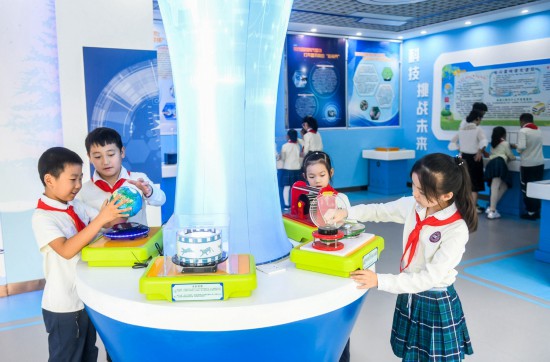 重慶高新區(qū)科學課堂。