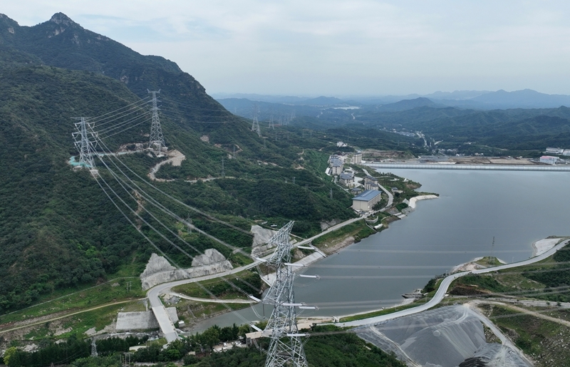 河北易縣:抽水蓄能電站配套工程500千伏特高壓送出線路投運(yùn)(1)XxjpsgC007021_20250827_PEPFN0A001.jpg